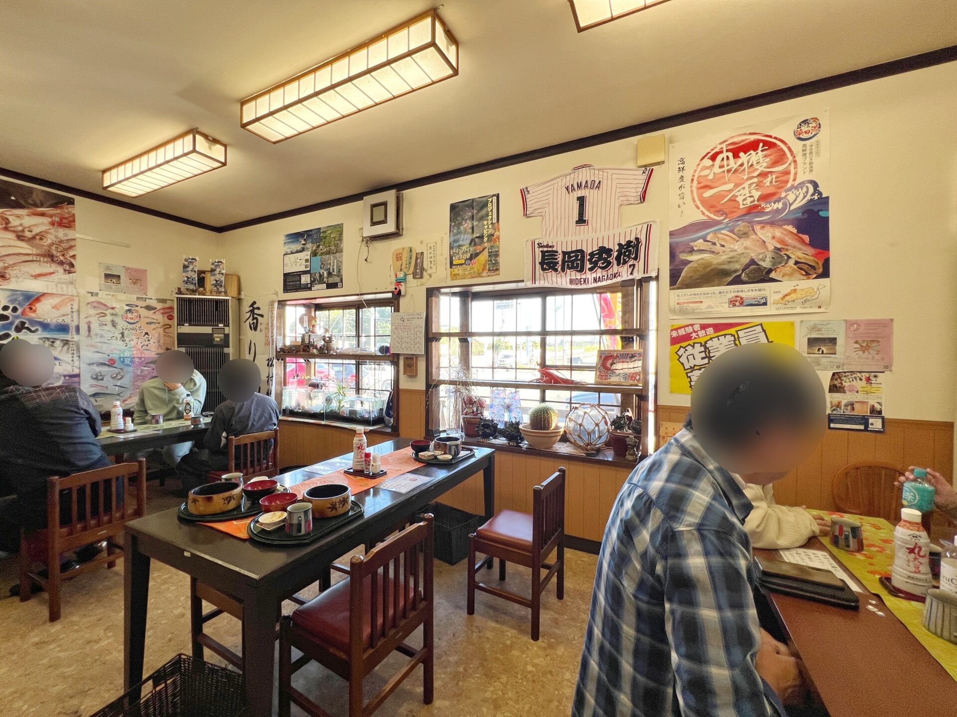 吉見町「海鮮丼専門店 たろうまる」人気すぎてお昼過ぎに売り切れるネタが大量海鮮丼ランチ