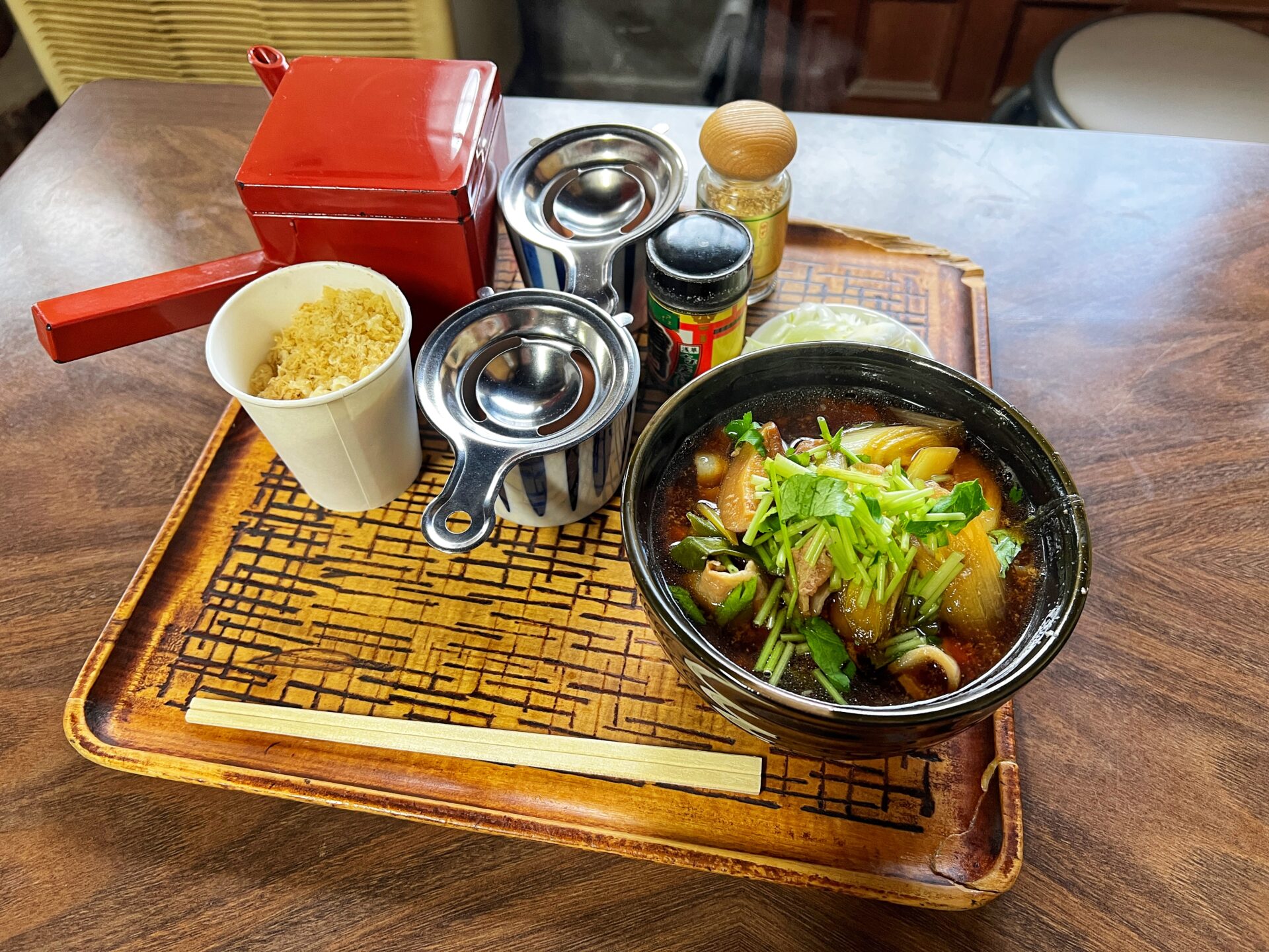 飯能市「うどん 古久や」創業150年の伝統を誇るうどんの名店で肉つゆうどんの熱盛を食べてきた