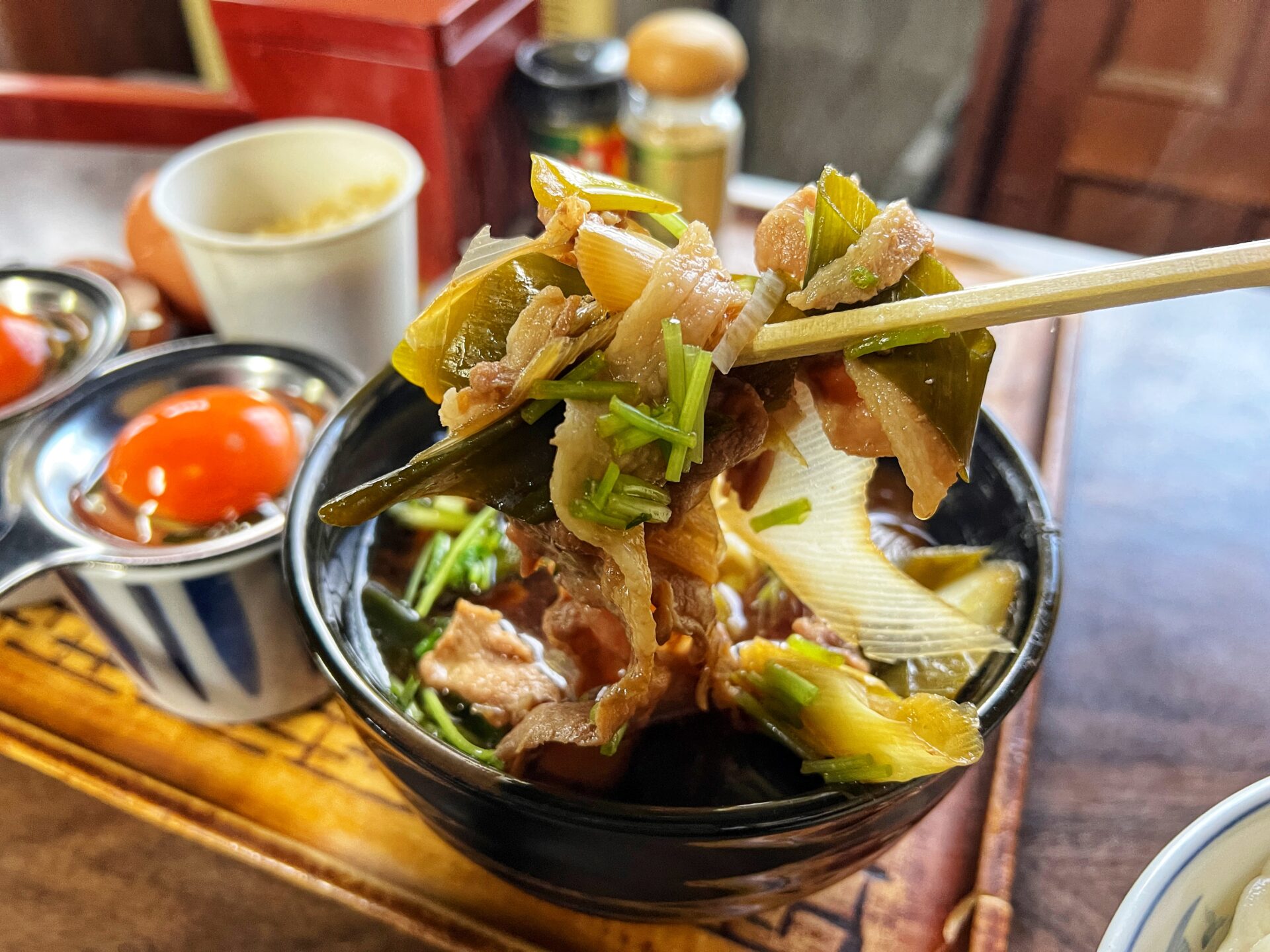 飯能市「うどん 古久や」創業150年の伝統を誇るうどんの名店で肉つゆうどんの熱盛を食べてきた