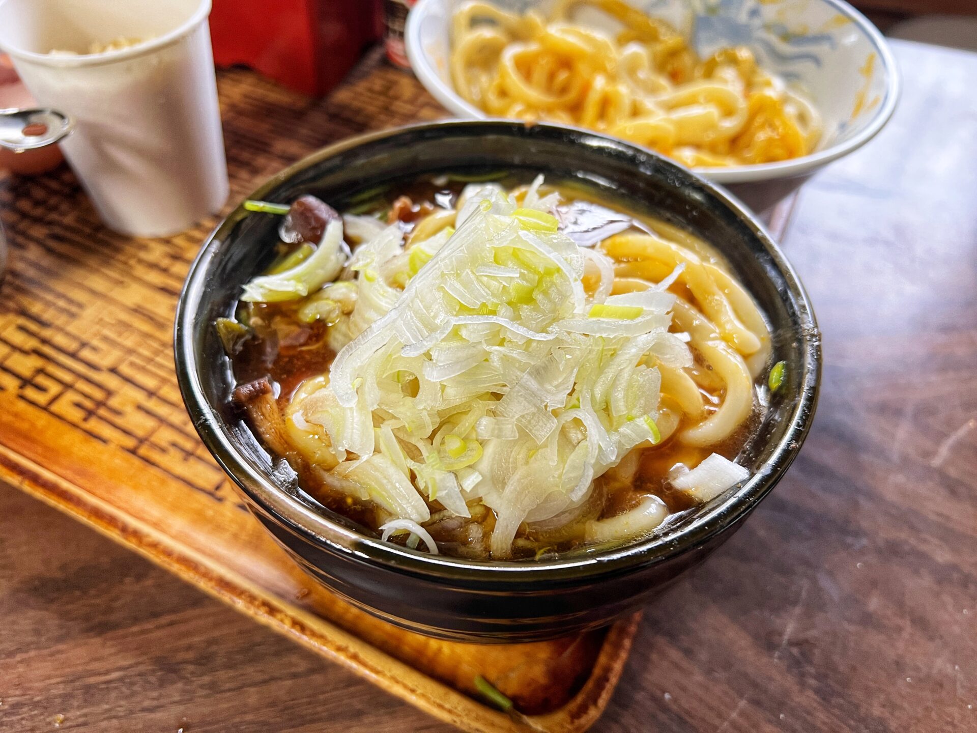 飯能市「うどん 古久や」創業150年の伝統を誇るうどんの名店で肉つゆうどんの熱盛を食べてきた