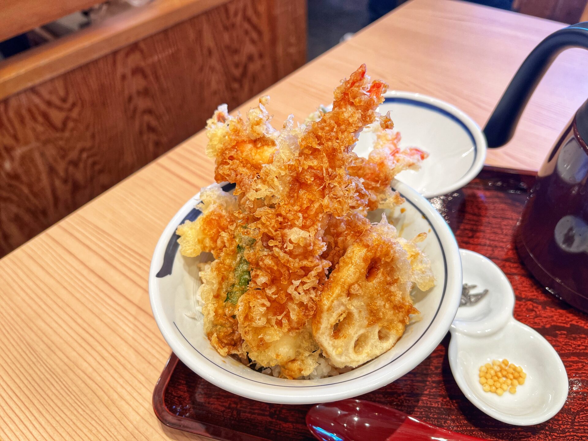 久喜市「築地食堂源ちゃん モラージュ菖蒲店」3つ選べる海鮮丼に大人のドリンク190円の店