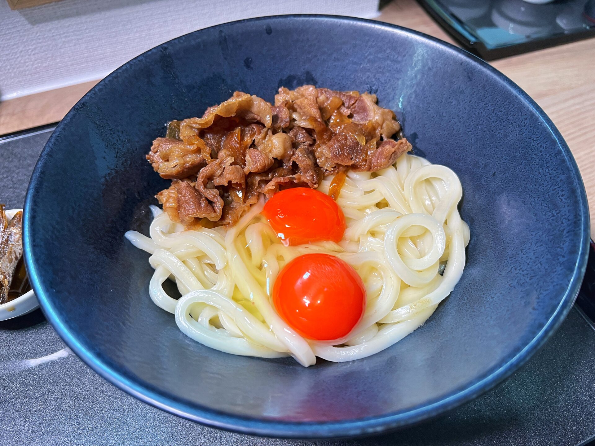 越谷市「ホルモンうどん大袋出陣」全粒粉入り自家製麺の黒毛和牛辛ホルモンうどんの新店