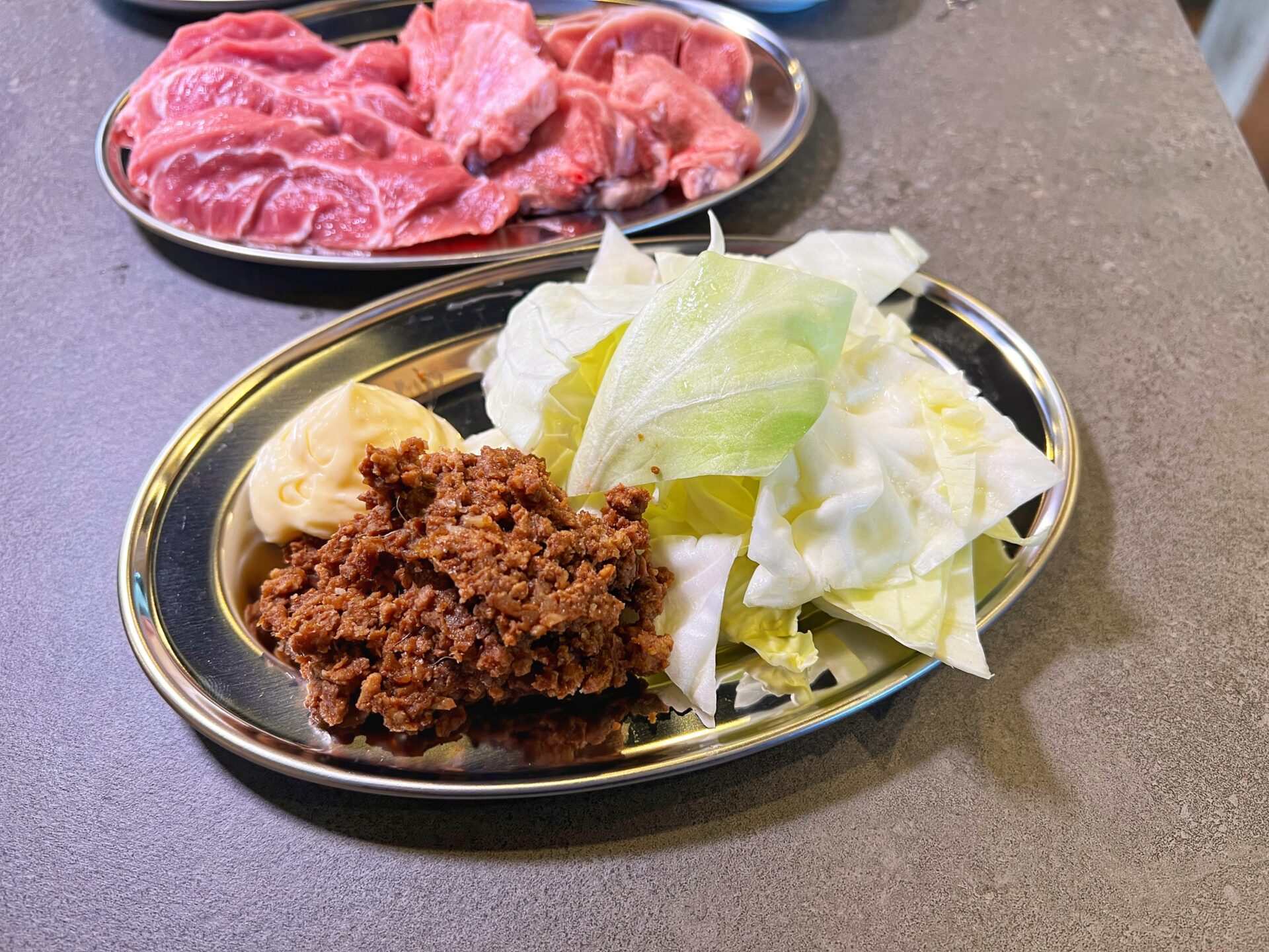 越谷市「ホルモンまめちゃん」昼飲みもできるペット可なホルモン焼肉の新店