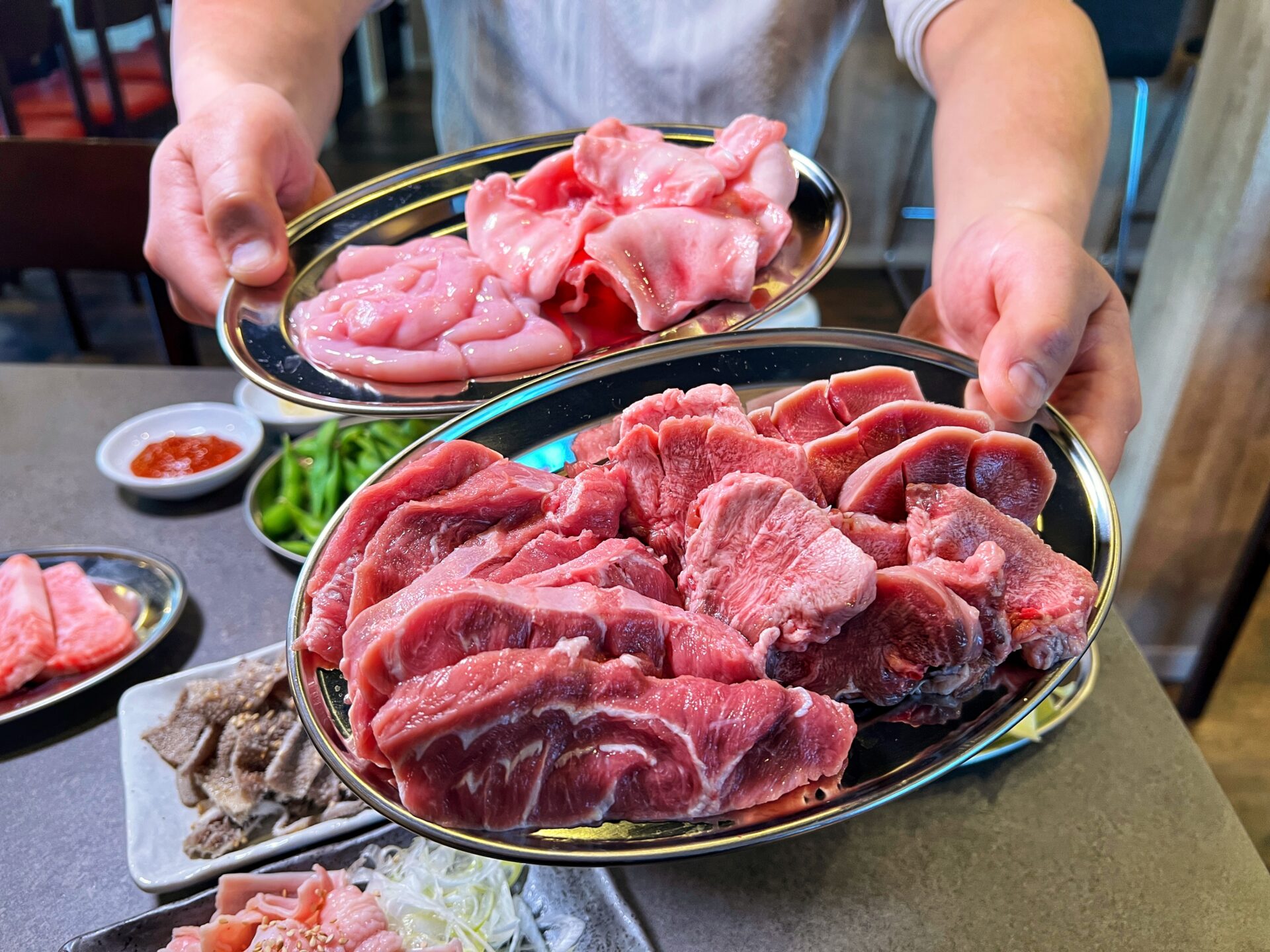 越谷市「ホルモンまめちゃん」昼飲みもできるペット可なホルモン焼肉の新店