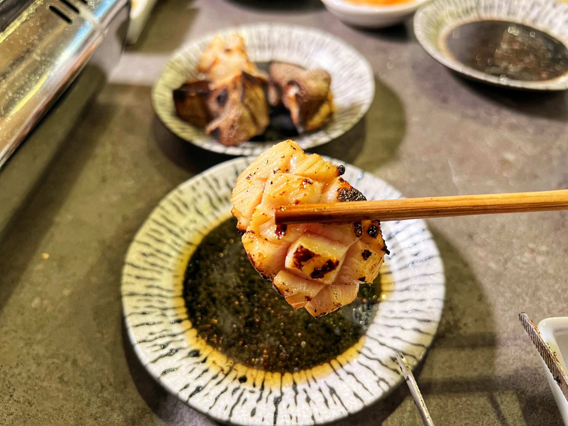 越谷市「ホルモンまめちゃん」昼飲みもできるペット可なホルモン焼肉の新店