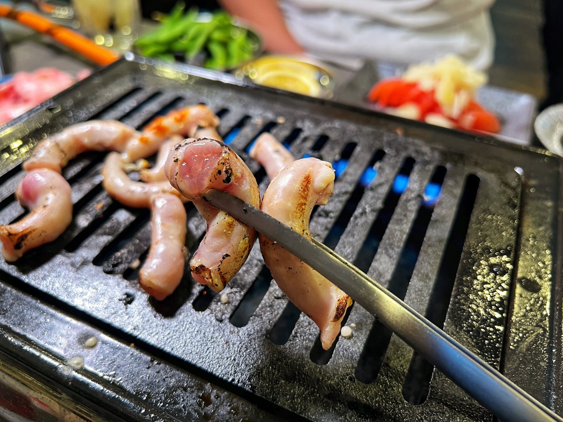 越谷市「ホルモンまめちゃん」昼飲みもできるペット可なホルモン焼肉の新店