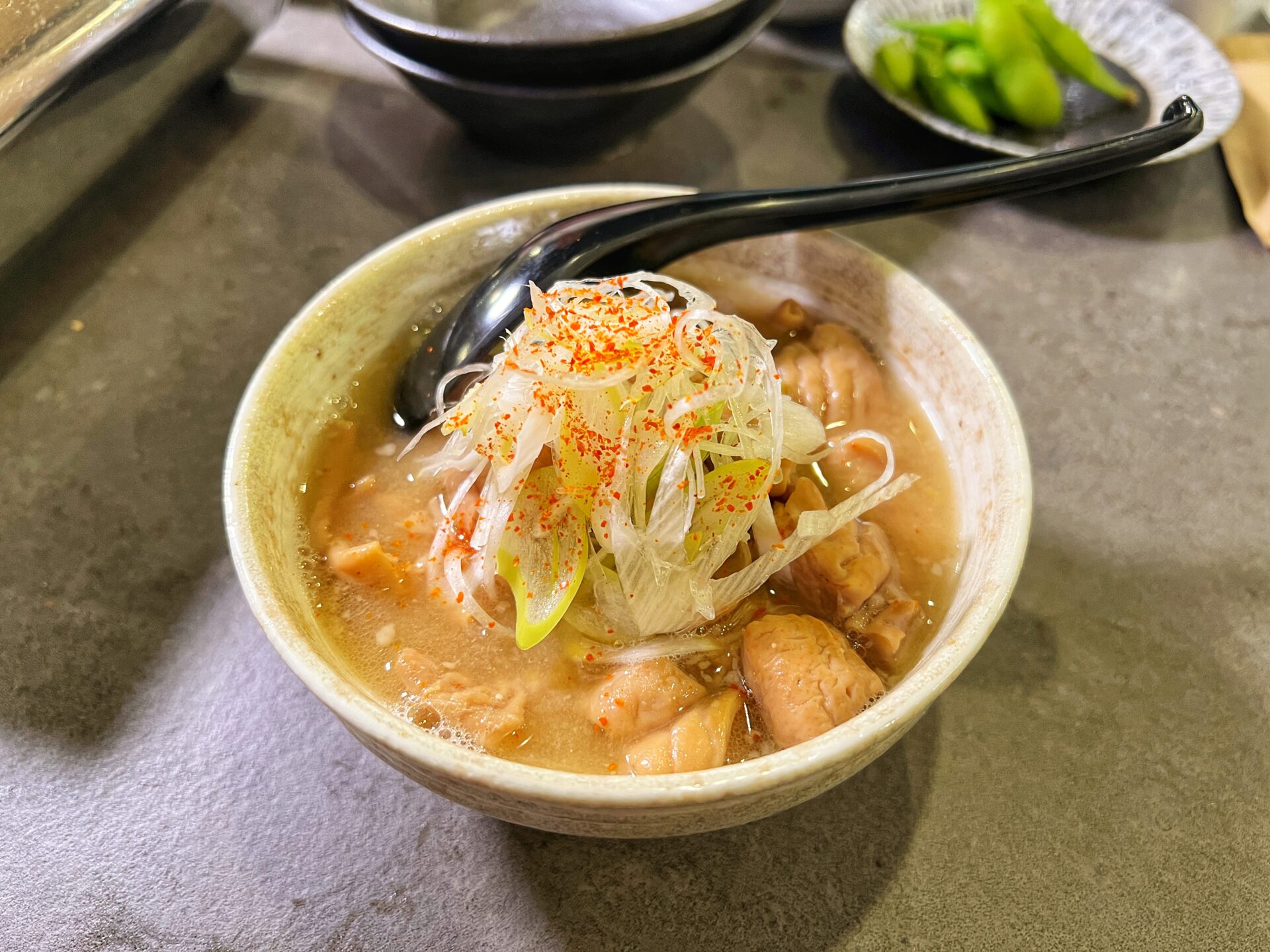 越谷市「ホルモンまめちゃん」昼飲みもできるペット可なホルモン焼肉の新店