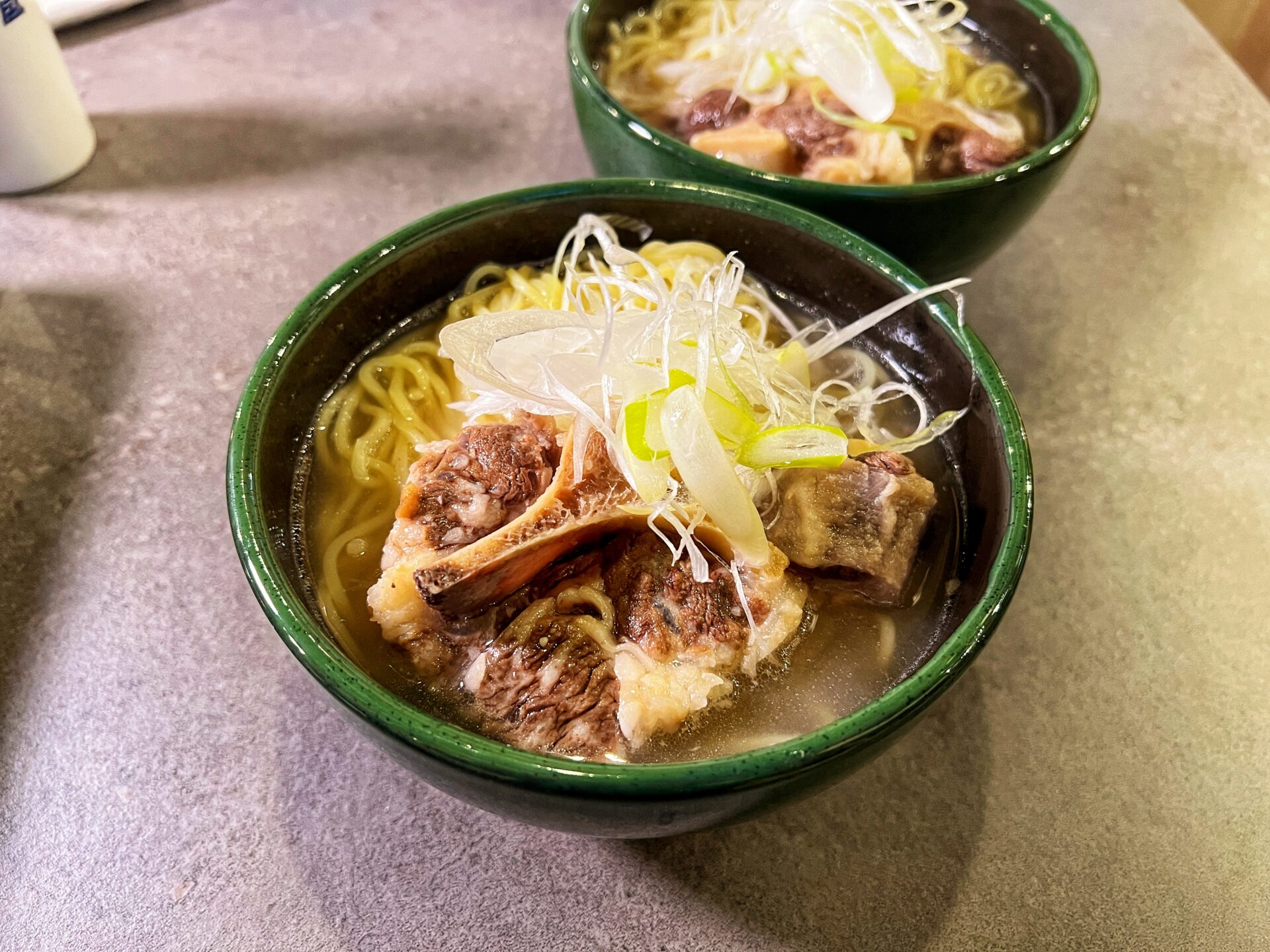 越谷市「ホルモンまめちゃん」昼飲みもできるペット可なホルモン焼肉の新店
