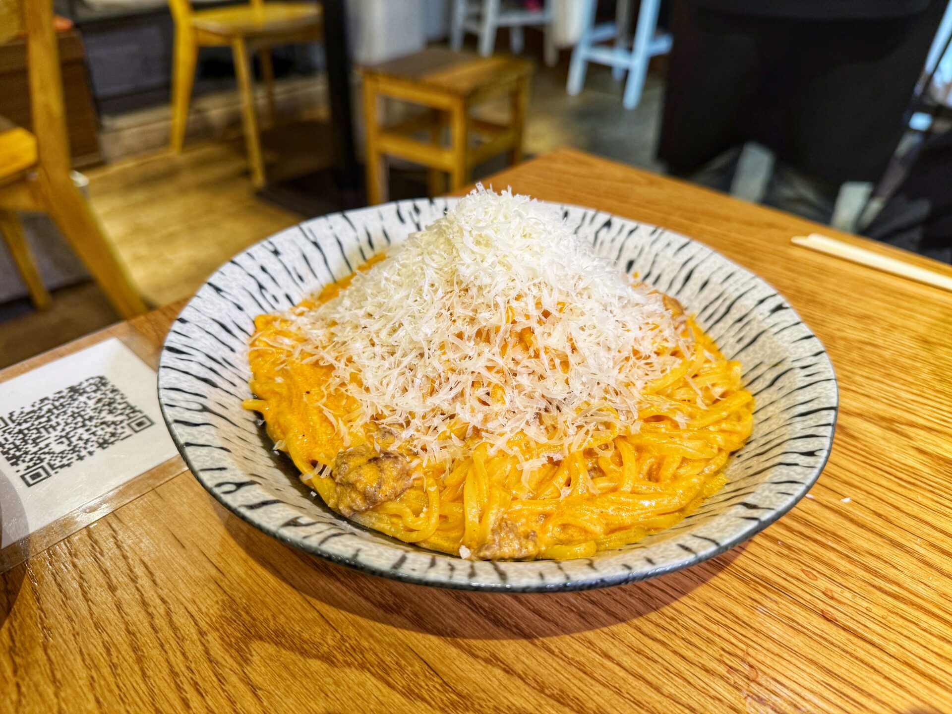 さいたま市「肉居酒屋HAL 南浦和店」1ポンドの塊肉にデカ海老ビアヒージョの新店！