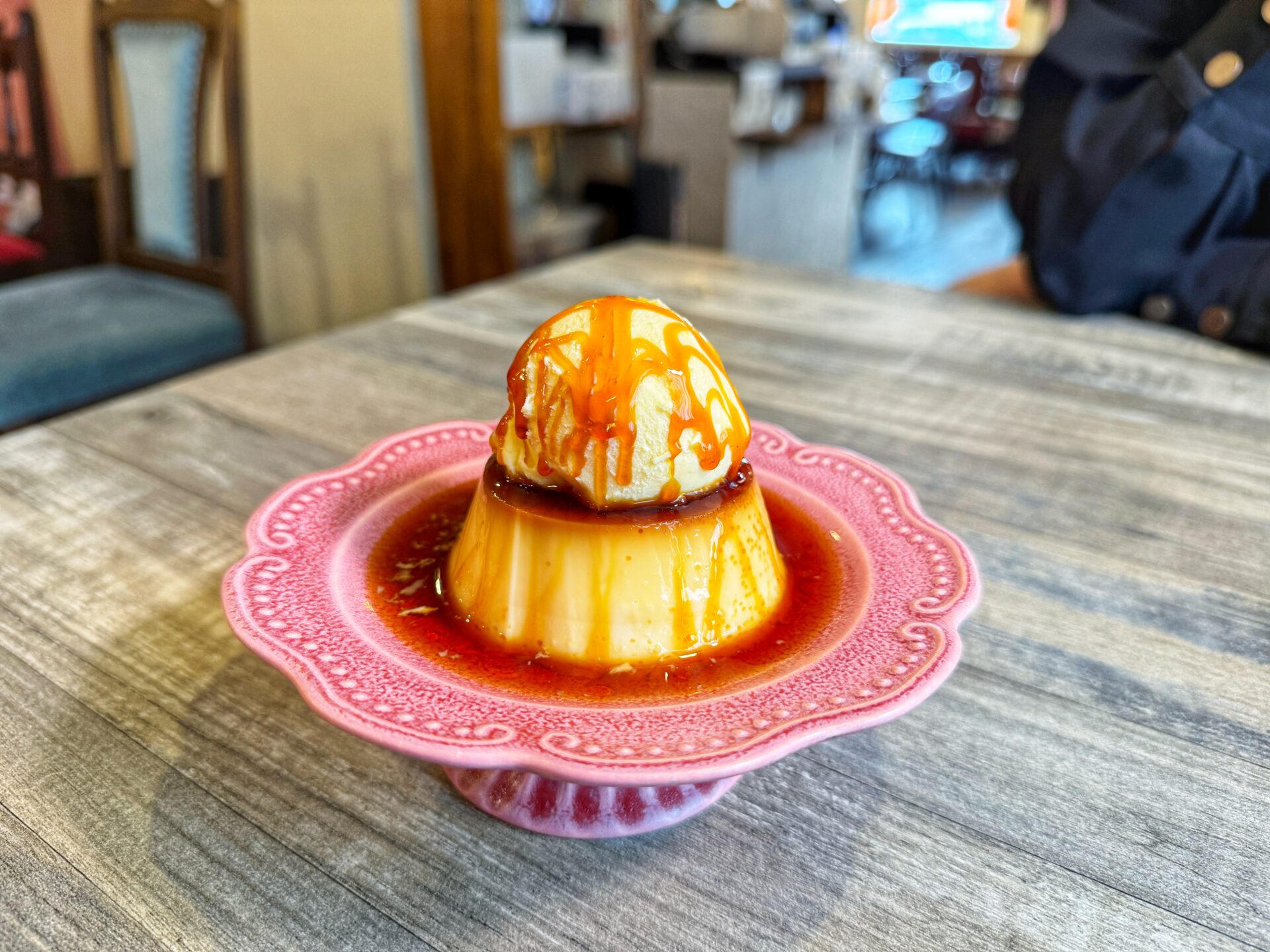 越谷市「カフェレストラン喫茶ココチーノ」ぷるぷる半熟オムライスが絶品のレトロ喫茶