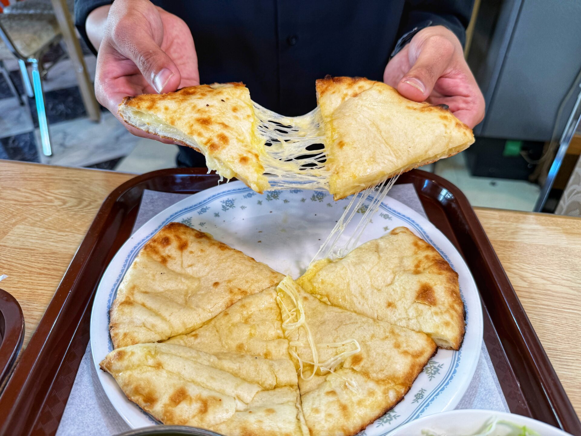春日部市「ゴーゴーチーズ」明太チーズやアボカドチーズナンが美味すぎるコスパランチの新店
