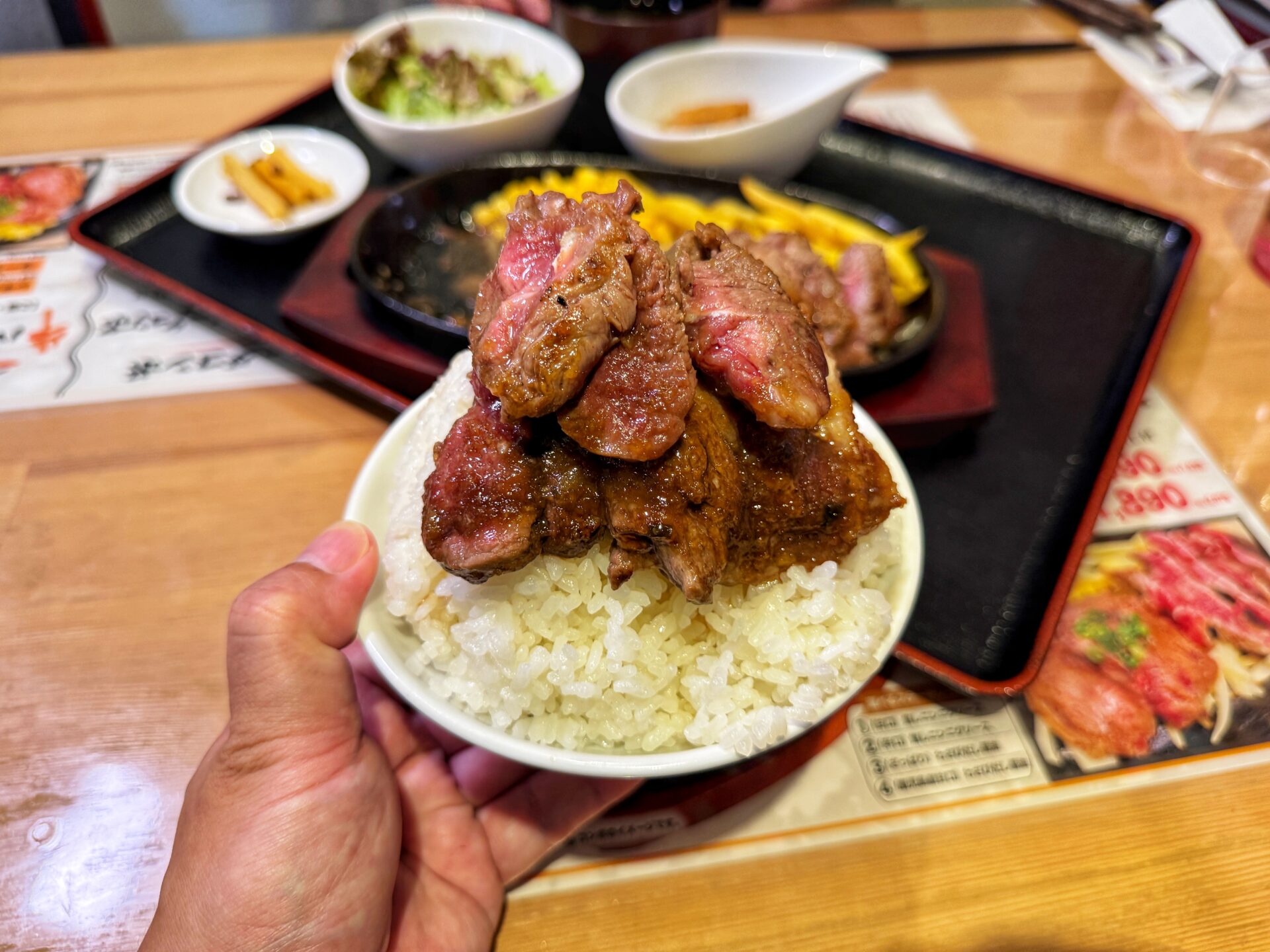吉川市「ビックシェフ亭」1000円以下！肉汁溢れるバーグ＆神コスパ赤身ステーキ