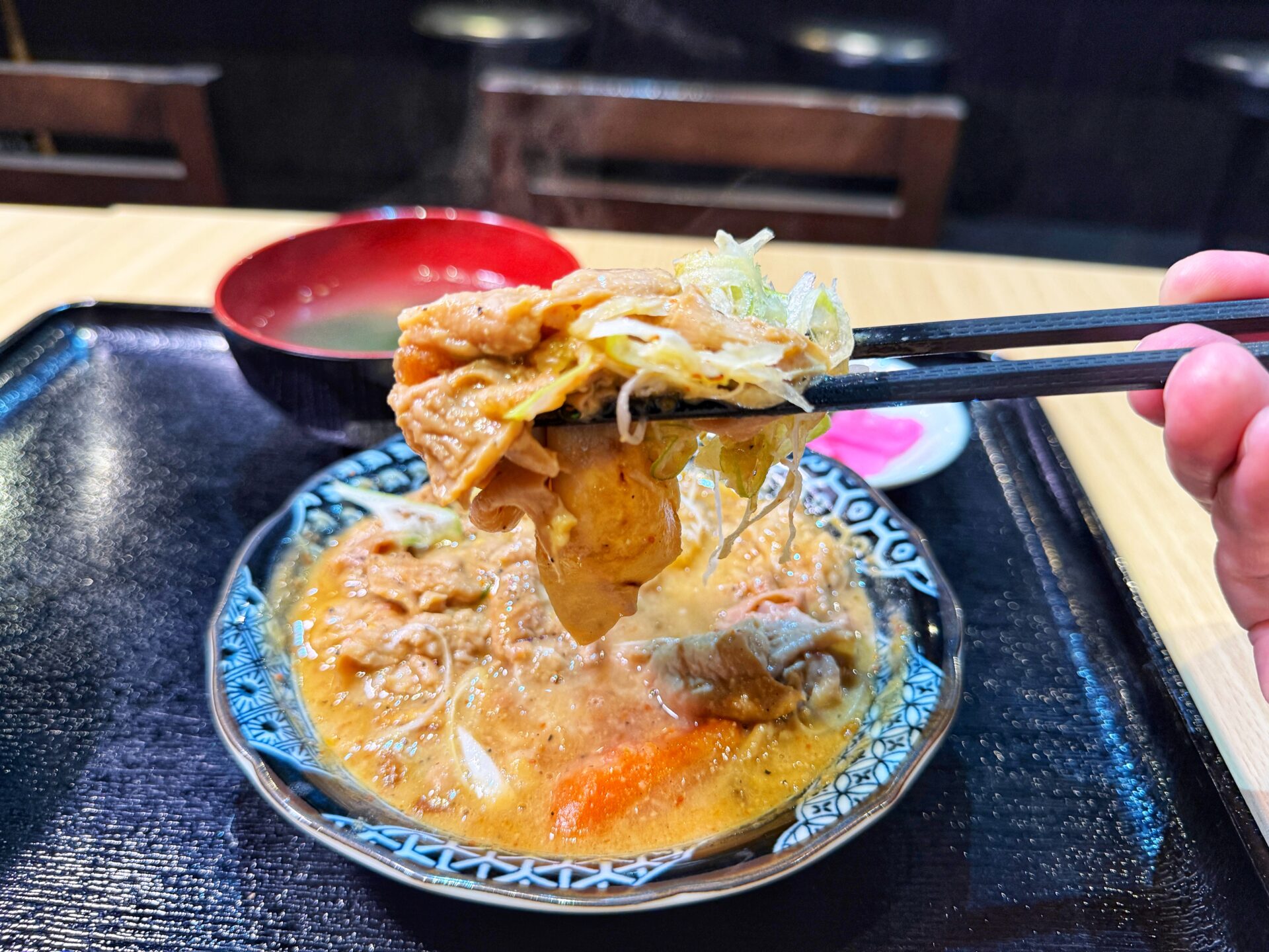さいたま市「煮込の我家」500円の極上もつ煮込み定食にてんこ盛りの新店が8/1オープン！