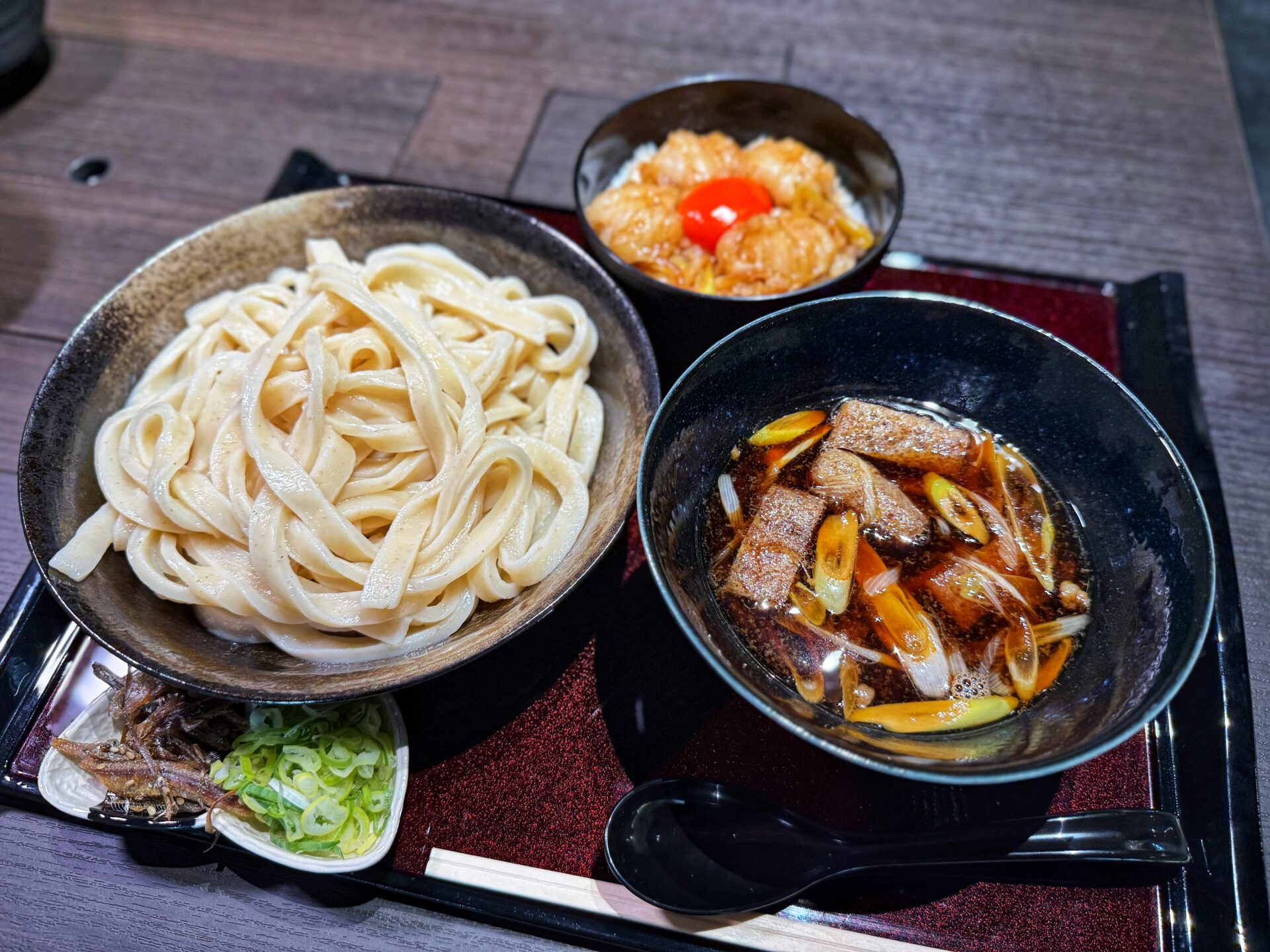 新座市「ホルモンうどん焼肉酒場 志木本陣」黒毛和牛の旨辛ホルモン汁うどんと爆安セット