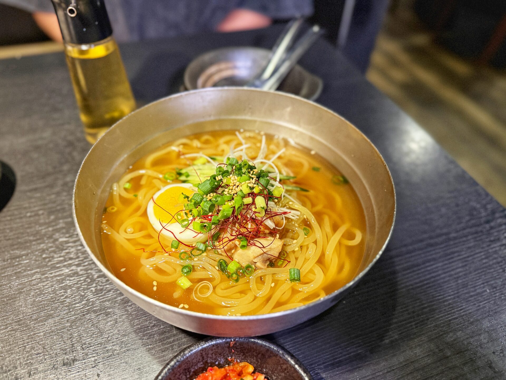 越谷市「新宿食肉センター極 千間台店 和」新鮮な刺しに絶品焼肉のお店で上カルビ1皿500円