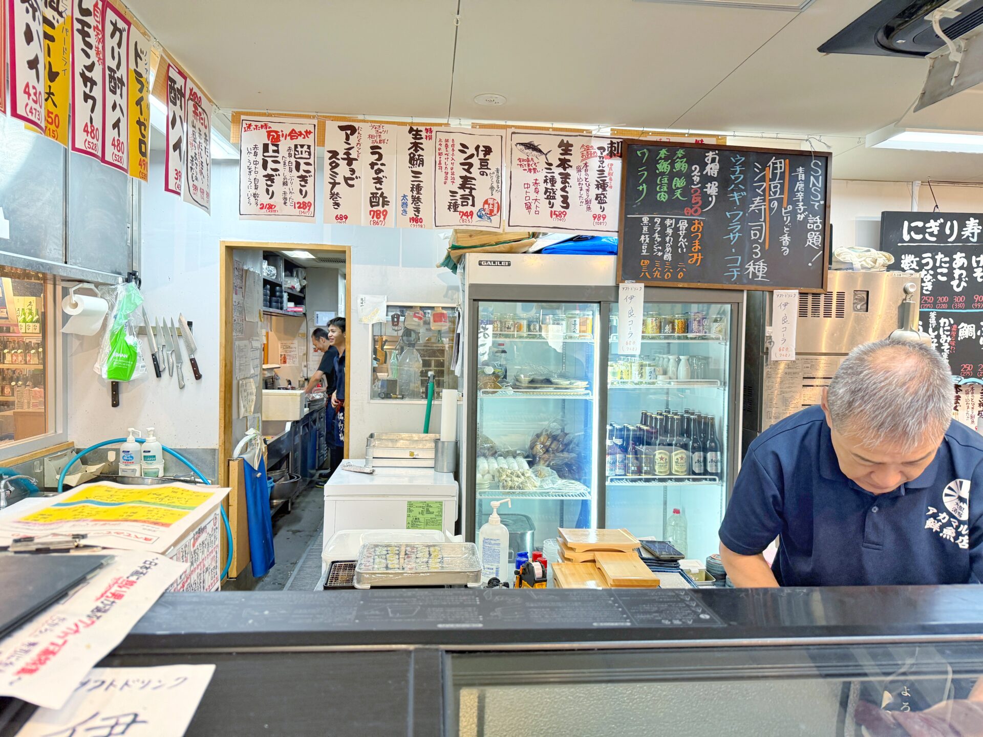 さいたま市大宮区「立ち寿司 アカマル」大宮に爆誕！まるで市場の立ち食い寿司