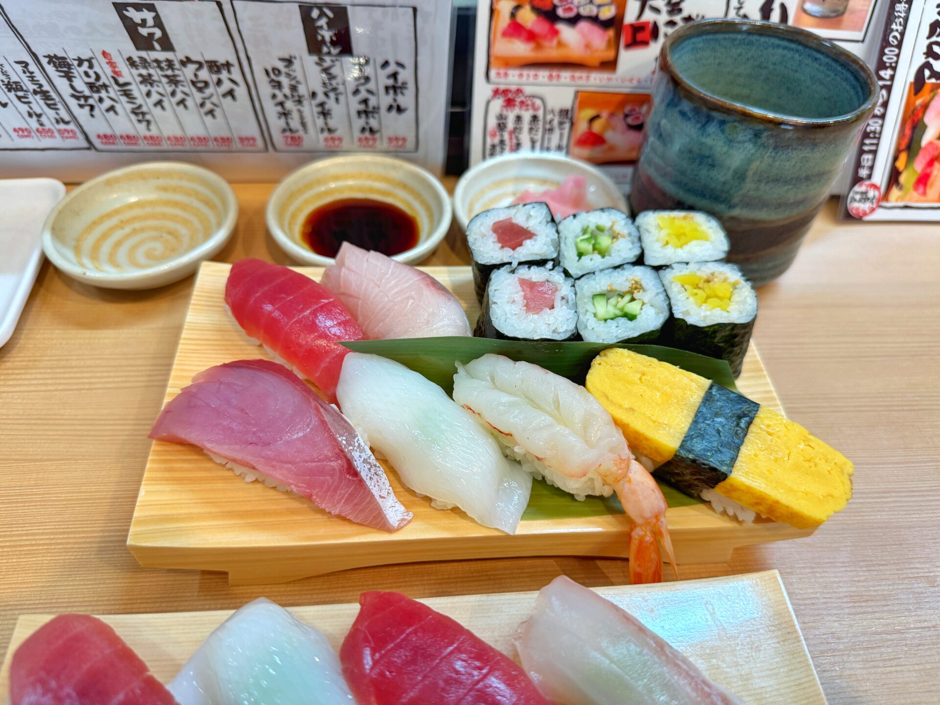 さいたま市大宮区「立ち寿司 アカマル」大宮に爆誕！まるで市場の立ち食い寿司