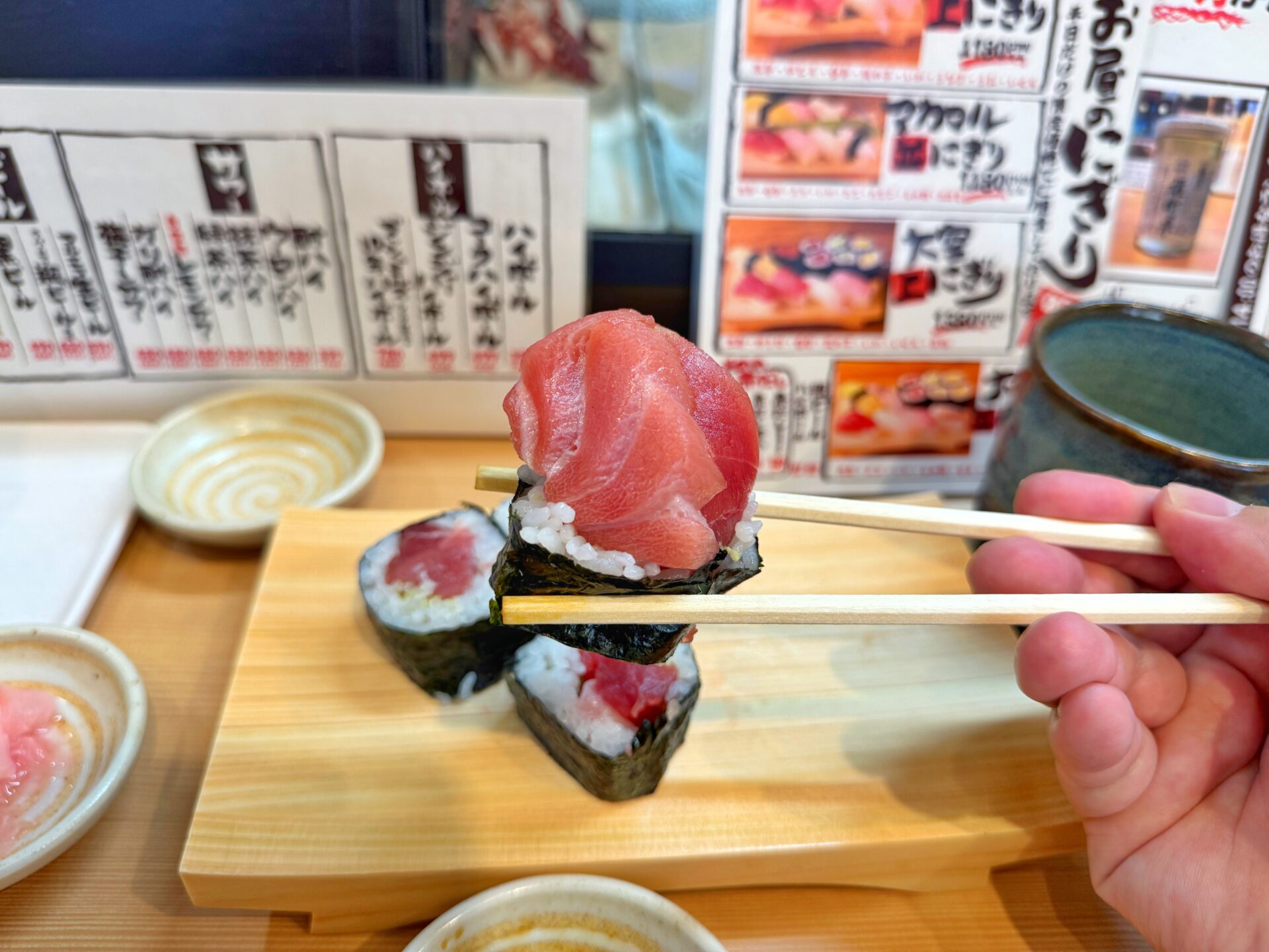 さいたま市大宮区「立ち寿司 アカマル」大宮に爆誕！まるで市場の立ち食い寿司