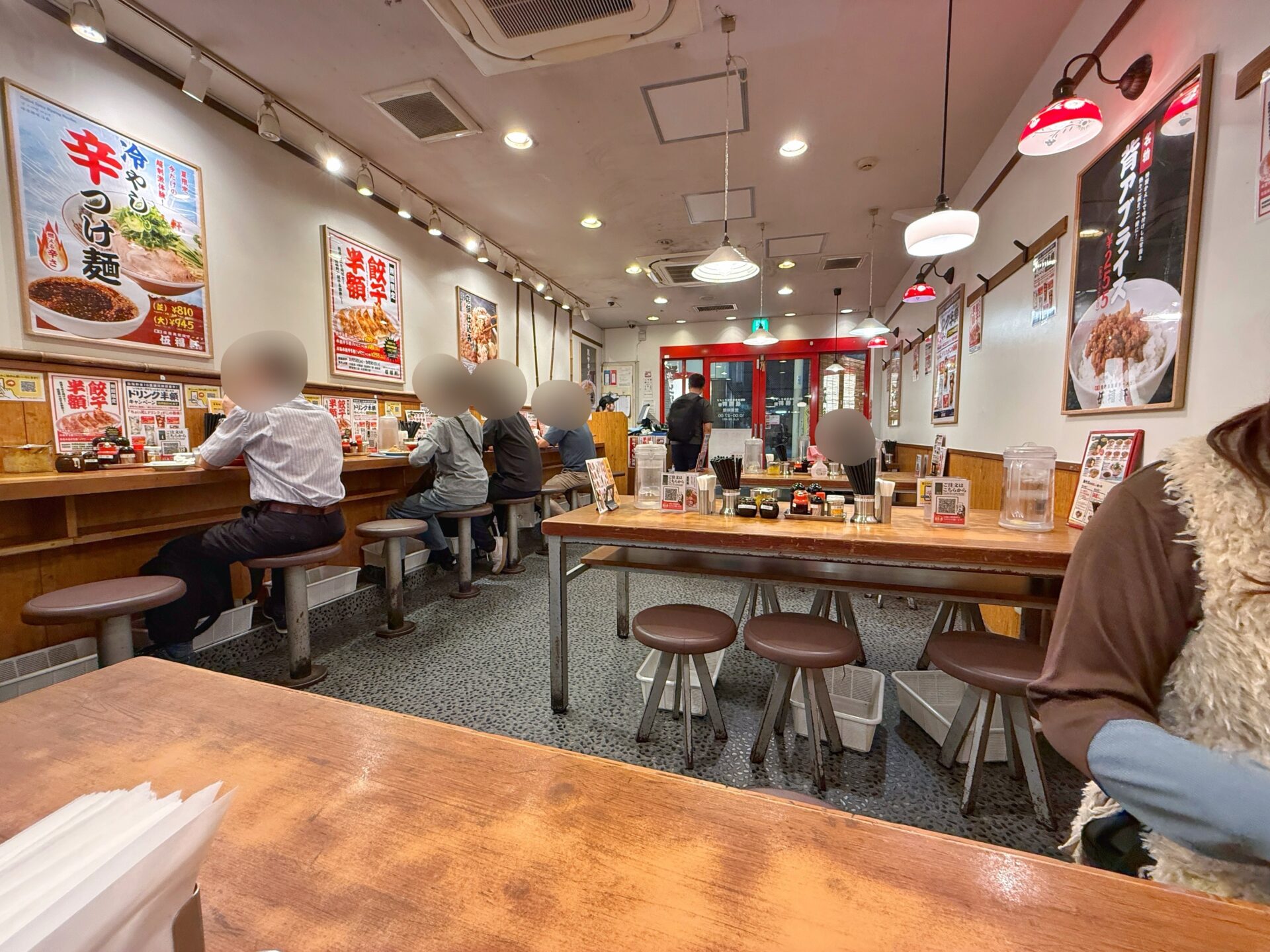 さいたま市大宮区「東京背脂黒醤油ラーメン 伍福軒」デカい角煮てんこ盛り！豪快な一杯が登場