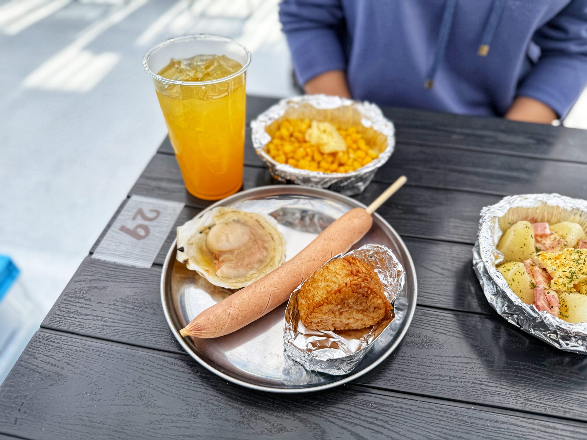 熊谷市「牡蠣小屋かき太鼓 熊谷駅ビル店」青空の下で食べる牡蠣の食べ放題は3月29日まで
