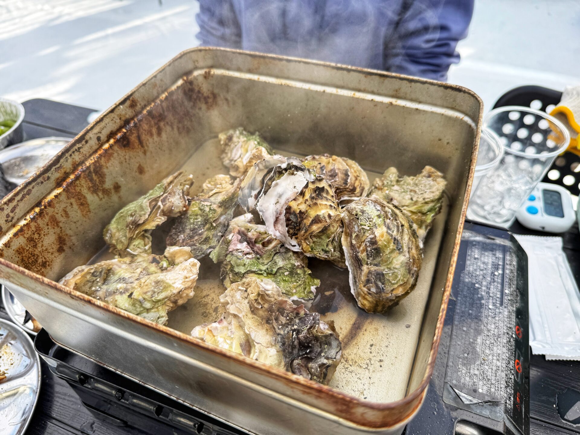 熊谷市「牡蠣小屋かき太鼓 熊谷駅ビル店」青空の下で食べる牡蠣の食べ放題は3月29日まで