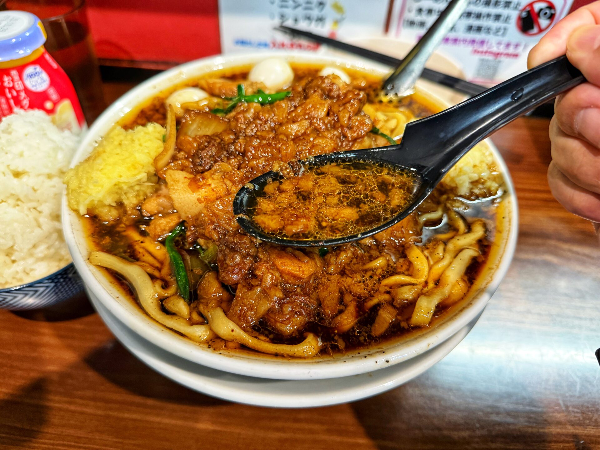 熊谷市「元祖スタミナ満点らーめんすず鬼 熊谷うえちゃん店」背徳感の頂点を体感してきた