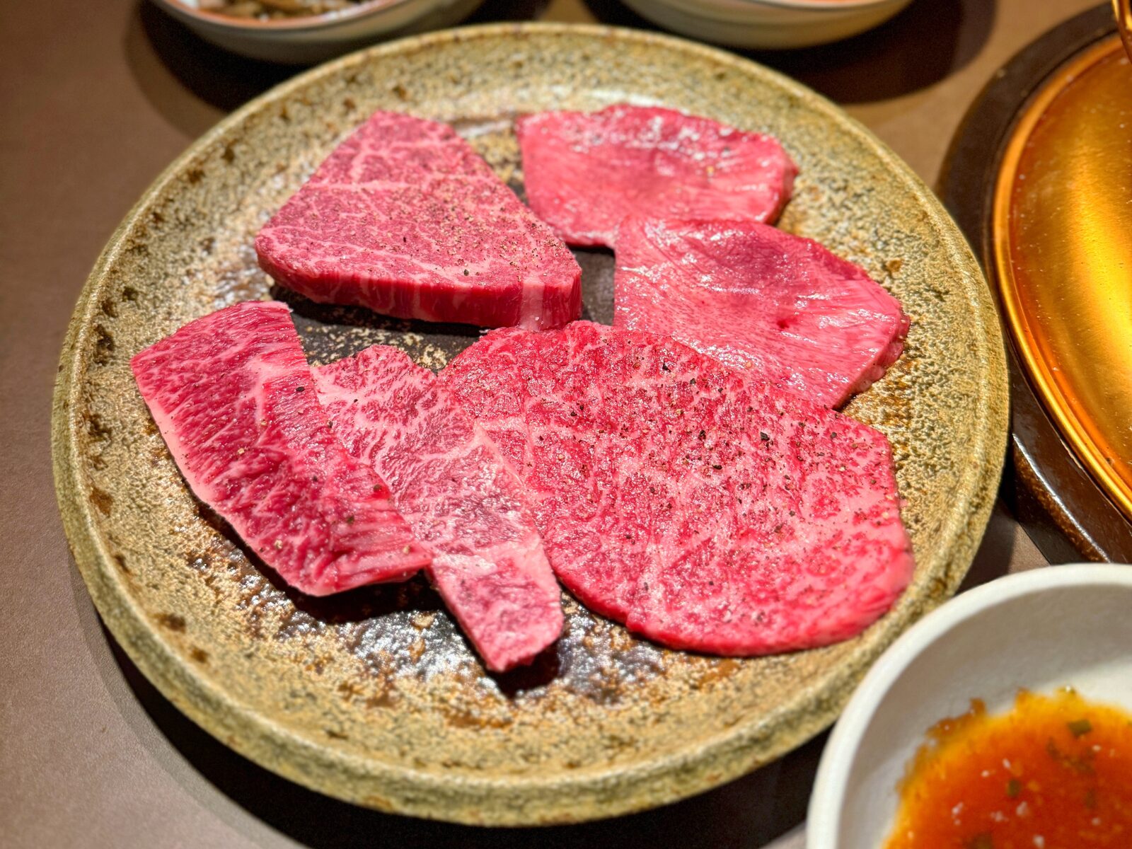 さいたま市大宮区「炭火焼肉ひうち はなれ」焼肉百名店に選ばれた新店のおすすめコースを堪能